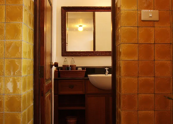 B&B The Bhuthorn 2*